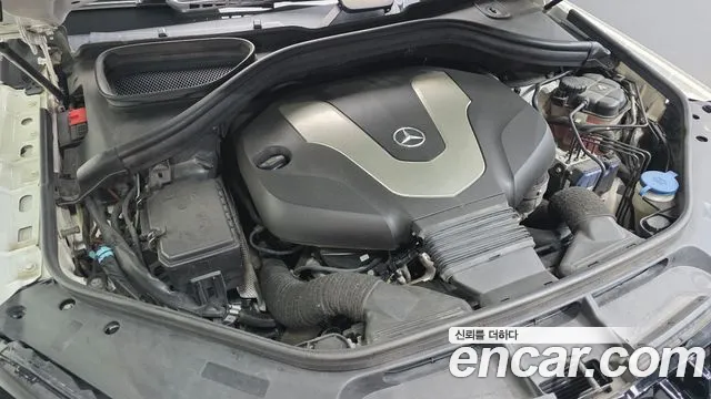 Mercedes-Benz GLS-Класс 2018 thumb 3