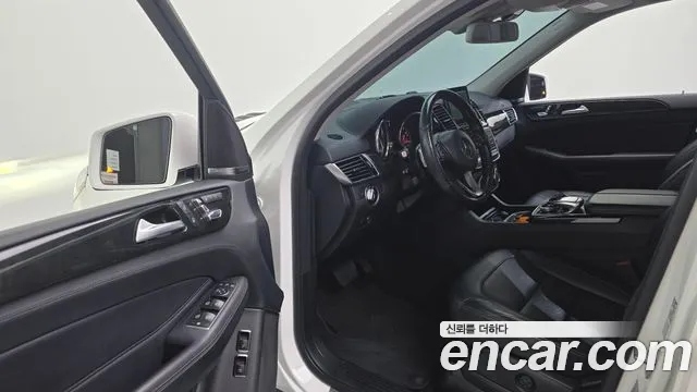 Mercedes-Benz GLS-Класс 2018 thumb 8