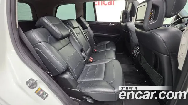 Mercedes-Benz GLS-Класс 2018 thumb 5