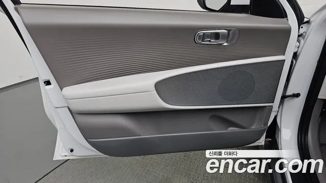 Hyundai Ioniq6 2023 thumb 6