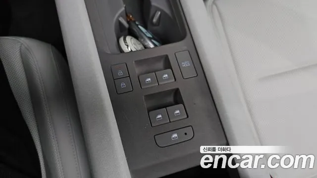 Hyundai Ioniq6 2023 thumb 2