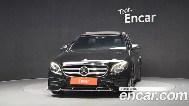 Mercedes-Benz E-Class 2019 thumb 3