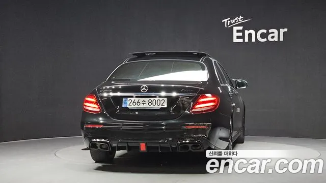 Mercedes-Benz E-Class 2019 thumb 2