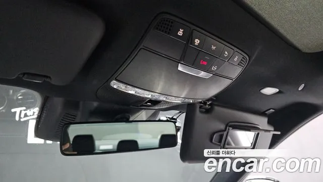 Mercedes-Benz E-Class 2019 thumb 8