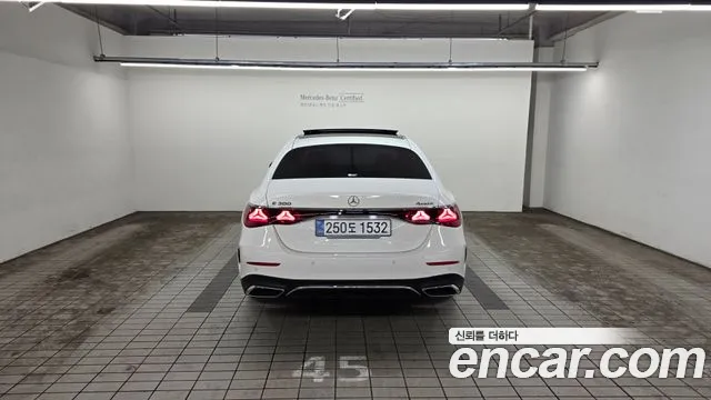 Mercedes-Benz E-Class 2025 thumb 10
