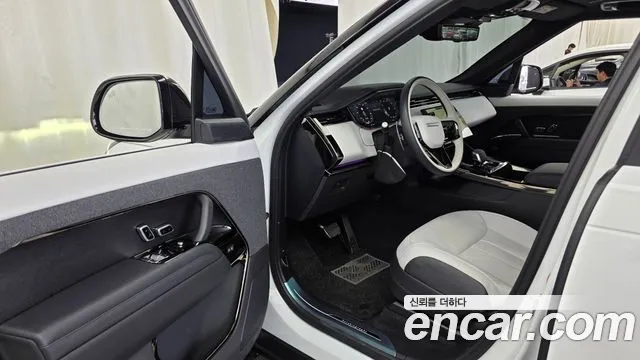 Land Rover Range Rover Sport 2025 thumb 10