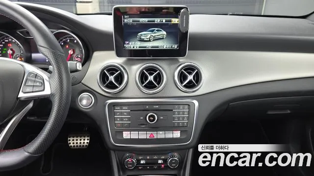 Mercedes-Benz A-Класс 2018 thumb 3