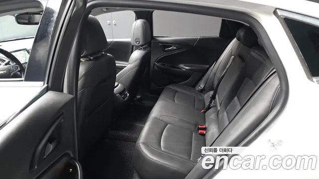 Chevrolet Malibu 2017 thumb 2