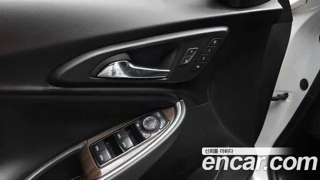Chevrolet Malibu 2017 thumb 7