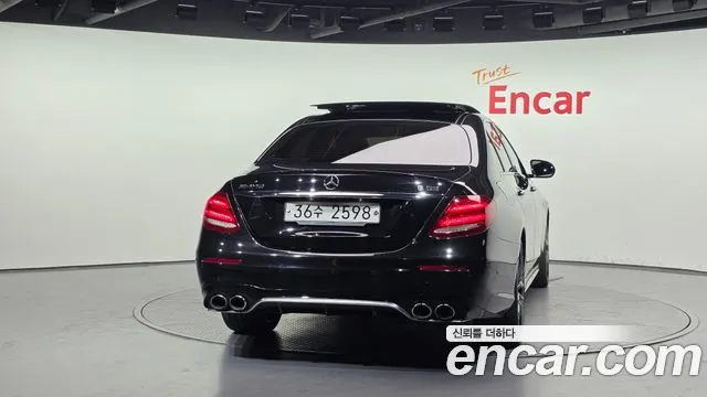 Mercedes-Benz E-Class 2019 thumb 7