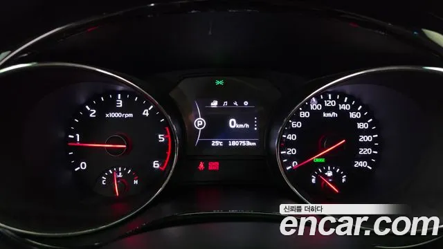 Kia Carnival 2017 thumb 2