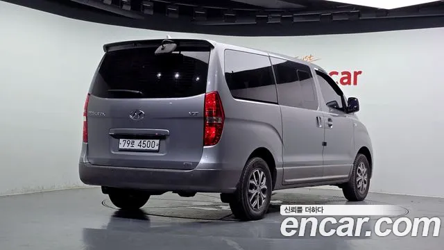 Hyundai Staria 2017 thumb 2