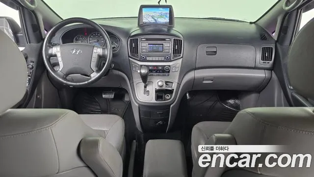 Hyundai Staria 2017 thumb 3