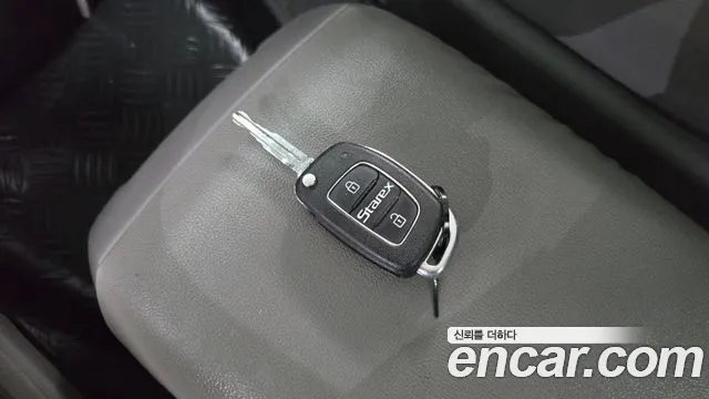 Hyundai Staria 2017 thumb 9