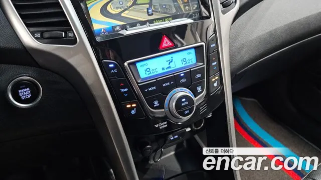 Hyundai i30 2013 thumb 9
