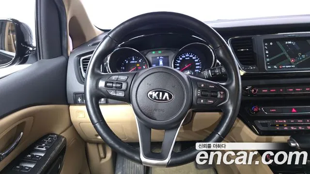 Kia Carnival 2020 thumb 5