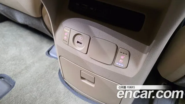 Kia Carnival 2020 thumb 2