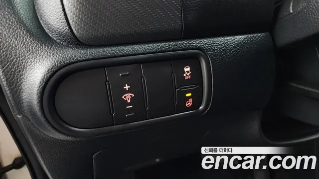 Kia K3 2016 thumb 5