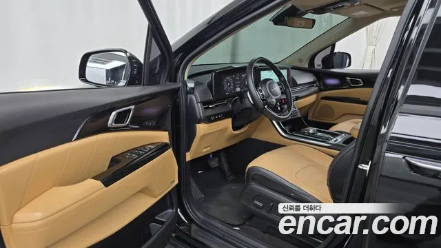 Kia Carnival 2021 thumb 4