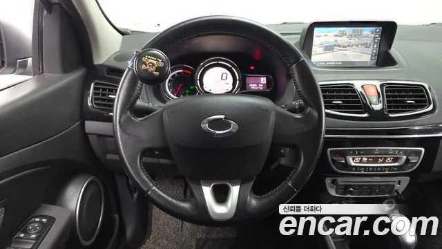 Renault SM3 2016 thumb 10