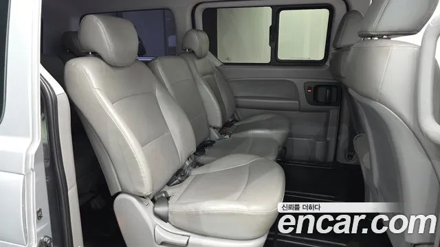 Hyundai Staria 2018 thumb 8