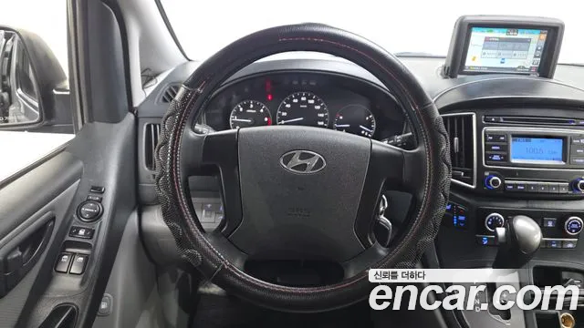 Hyundai Staria 2018 thumb 4