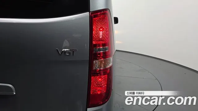 Hyundai Staria 2018 thumb 3