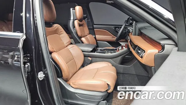 Lincoln Aviator 2023 thumb 12