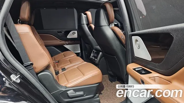 Lincoln Aviator 2023 thumb 11