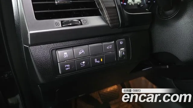 KGM Rexton 2019 thumb 3