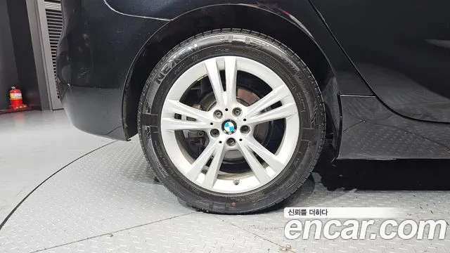 BMW 2 серии Active Tourer 2015 thumb 6