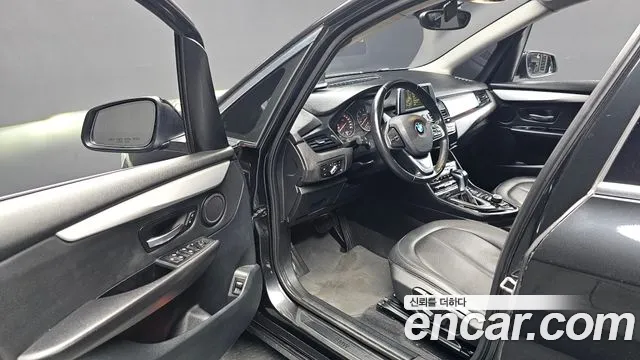 BMW 2 серии Active Tourer 2015 thumb 12