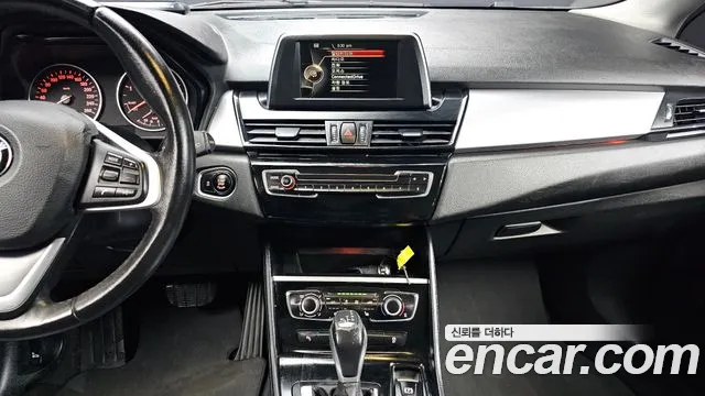 BMW 2 серии Active Tourer 2015 thumb 11