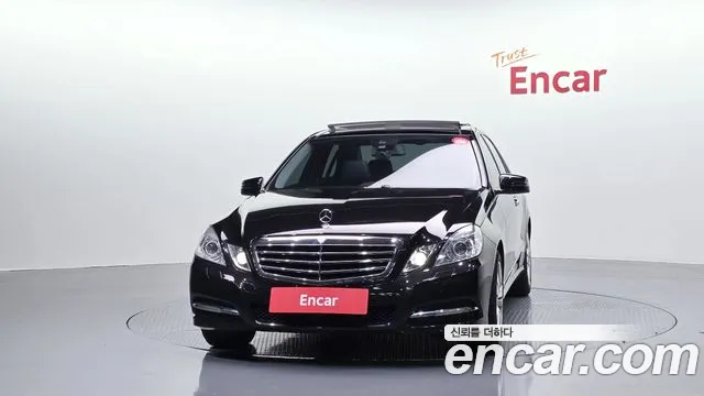 Mercedes-Benz E-Class 2011 thumb 2