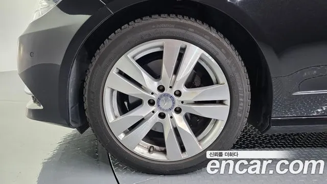 Mercedes-Benz E-Class 2011 thumb 6