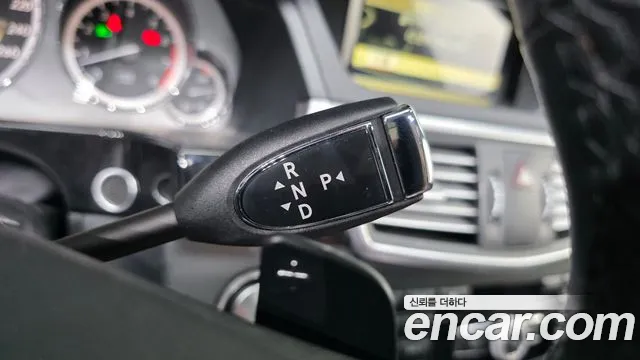Mercedes-Benz E-Class 2011 thumb 5