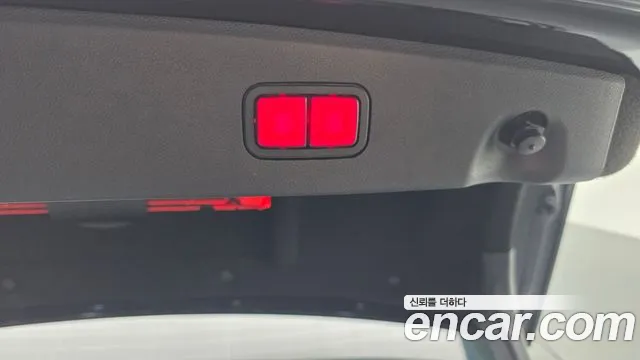 Mercedes-Benz E-Class 2011 thumb 11