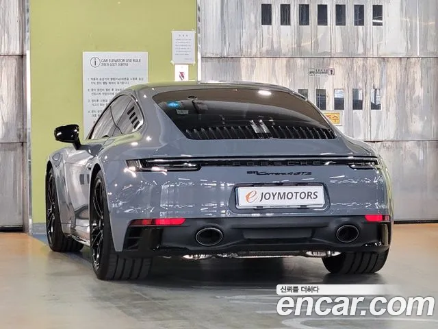 Porsche 911 2023 thumb 12