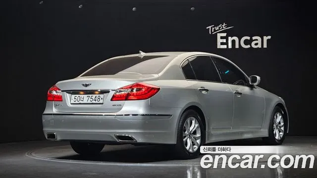 Hyundai Genesis 2013 thumb 10