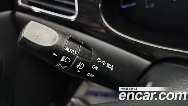 Hyundai Genesis 2013 thumb 8