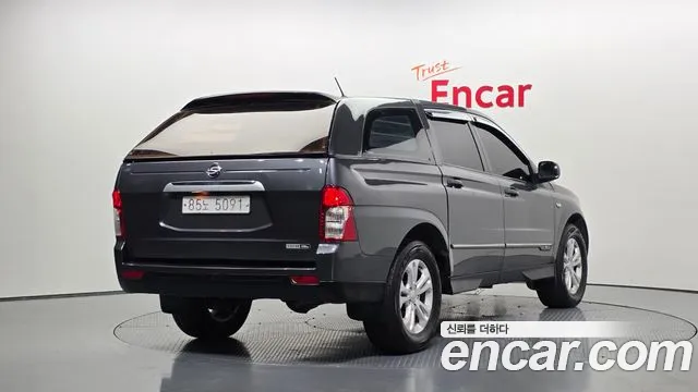 KGM Korando 2015 thumb 12