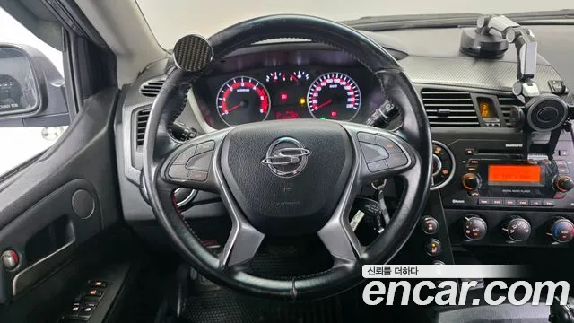 KGM Korando 2015 thumb 4