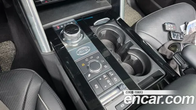 Land Rover Discovery 2017 thumb 7