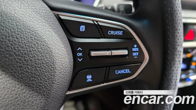 Hyundai Santa Fe 2018 thumb 8