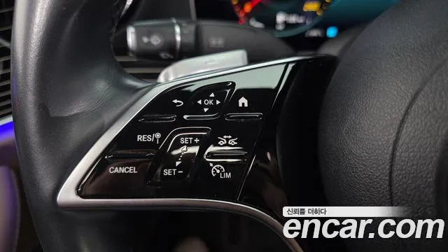 Mercedes-Benz E-Class 2021 thumb 8