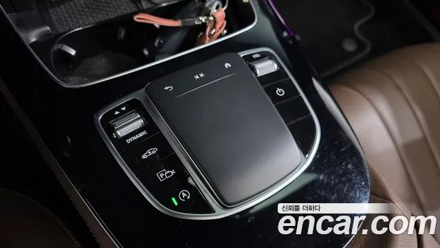 Mercedes-Benz E-Class 2021 thumb 5