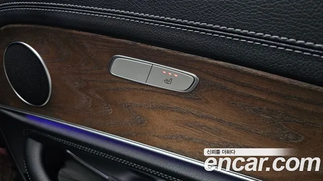 Mercedes-Benz E-Class 2019 thumb 4