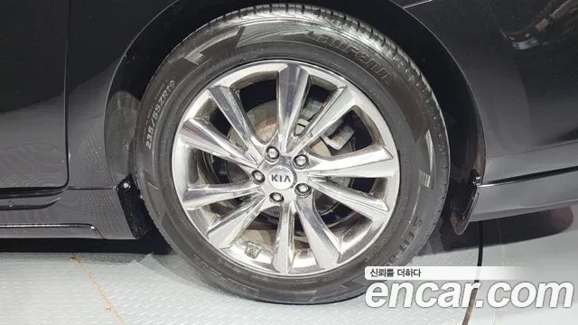 Kia Carnival 2020 thumb 8