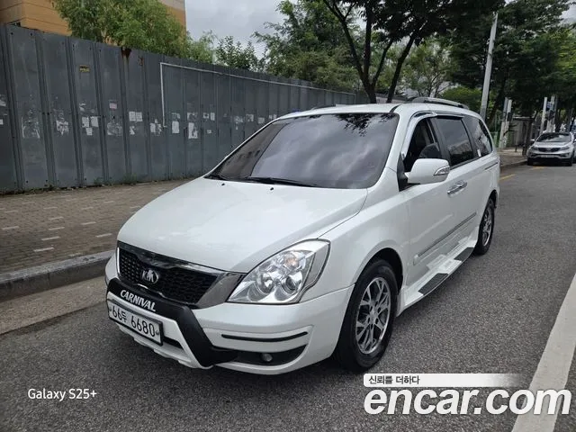 Kia Canival 2014 thumb 5