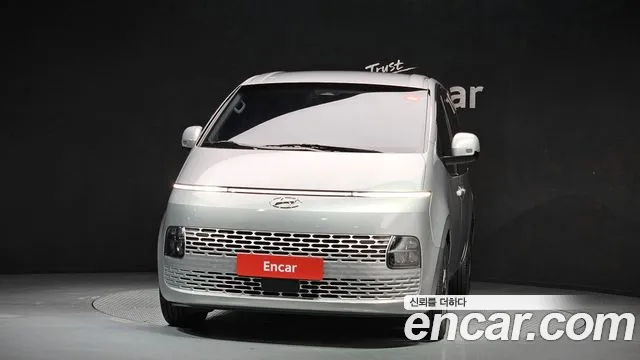 Hyundai Staria 2021 thumb 3